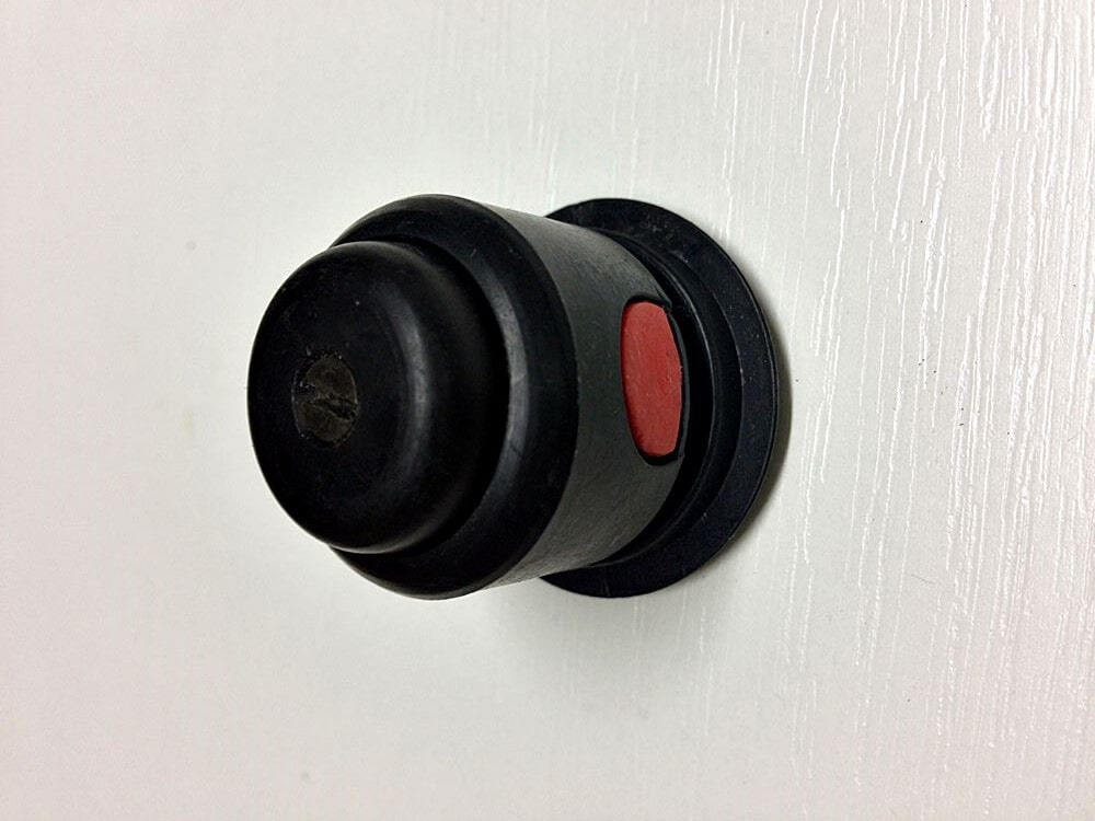 819